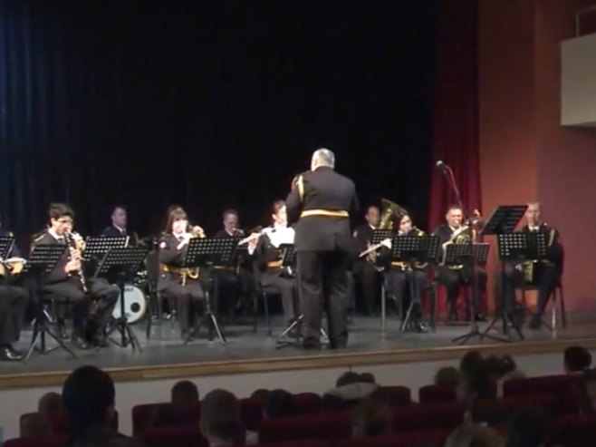 Učenici trebinjskih škola uživali na kocertu Policijskog orkestra MUP-a Srpske (VIDEO)