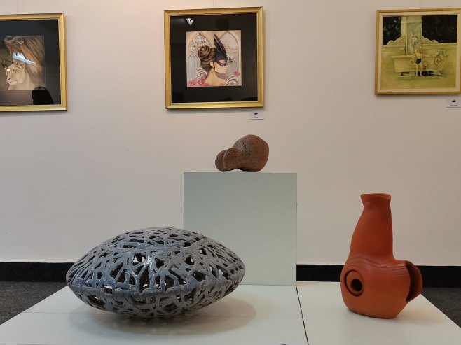 Na likovnom salonu predstavljeno 37 radova