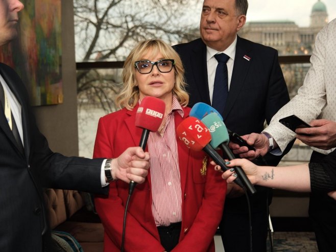 Trišić Babić: Države i narodi koji se odreknu suvereniteta nemaju čim doprinijeti napretku