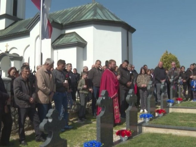 Parastos u Doboju - Foto: RTRS