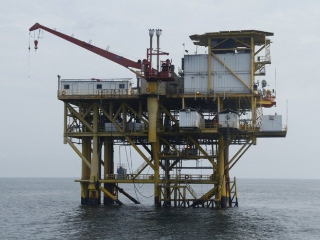 Cijene nafte pale za 10 odsto nakon što je Tramp odložio udare na energetiku Irana