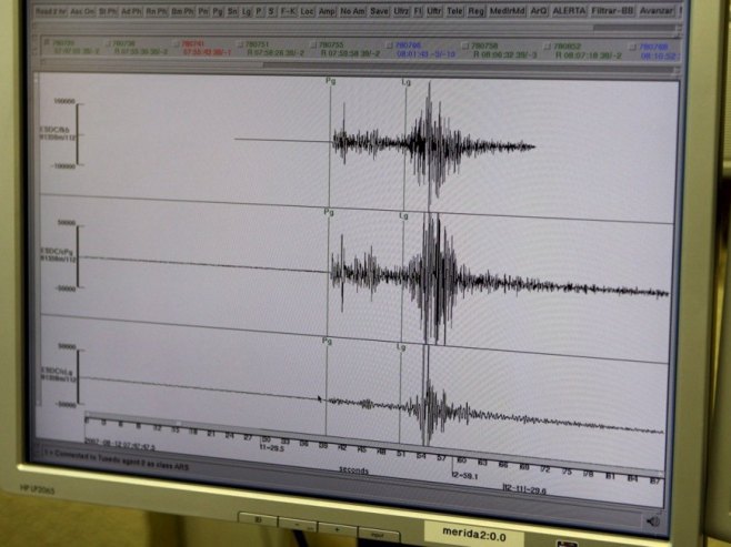 Zemljotres jačine 7,6 stepeni pogodio obalu Tonge