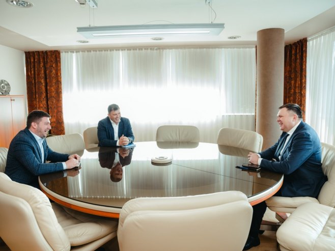 Budimir sa načelnicima Rogatice i Trnova - Foto: Ustupljena fotografija