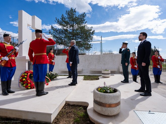 Mandić odao počast žrtvama NATO bombardovanja