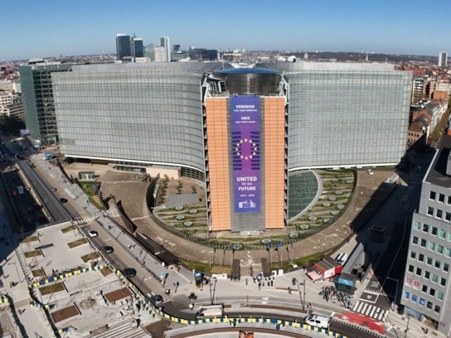 Evropska komisija neće predložiti odbacivanje ruske nafte