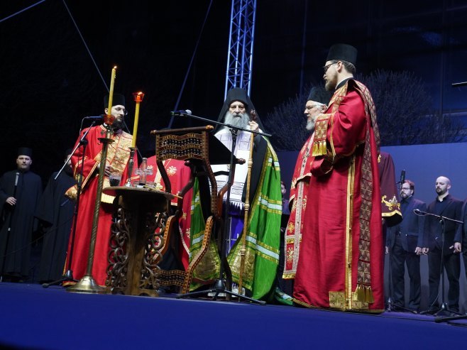 Patrijarh Porfirije: Bez izuzetka smo se našli u ratnom plamenu (VIDEO)