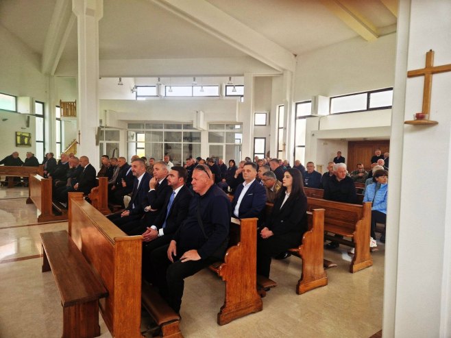 Misa u Crkci Svetog Јuraja u Derventi - Foto: RTRS