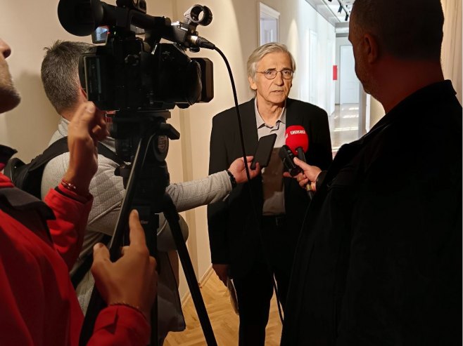 Vlaški: Na potencijalne opasnosti reagovati isključivo institucionalno