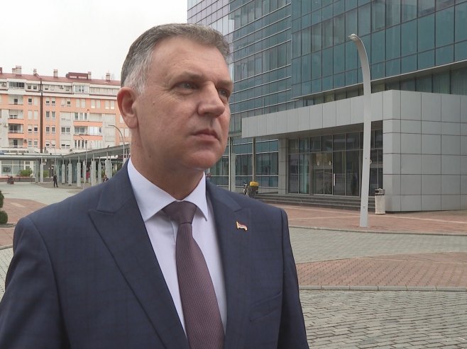 Golubović: Planiran upis 9.840 učenika u prvi razred srednjih škola