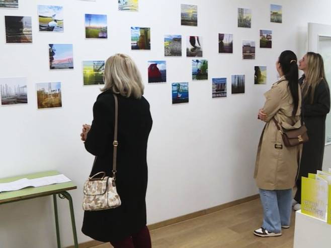 U Nevesinju otvorena izložba fotografija umjetnika Igora Antića