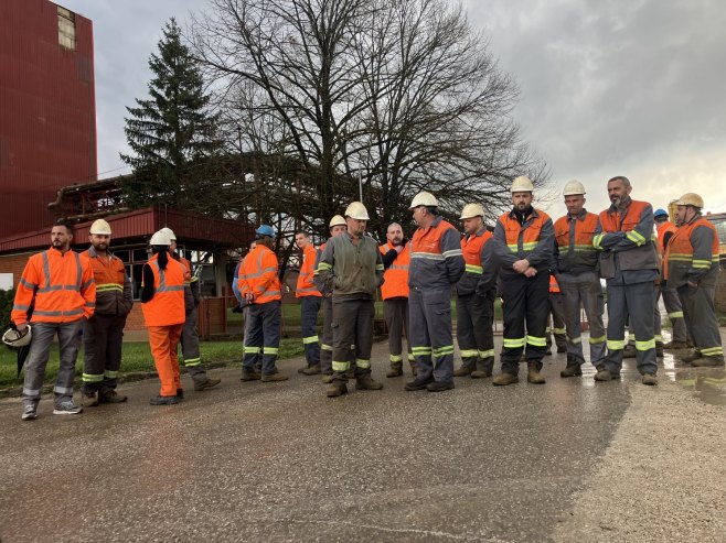 Radnici "Nove Ljubije" počeli protest odbijanjem obroka