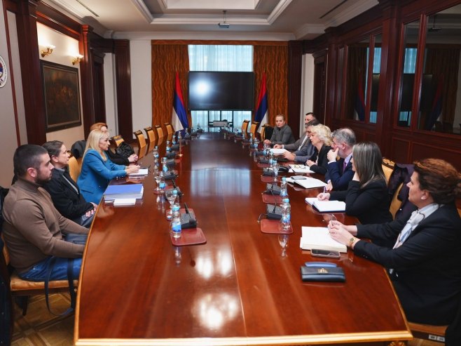 Obezbijediti usluge dnevnog zbrinjavanja za punoljetne korisnike sa smetnjama u razvoju