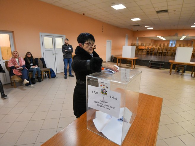 Završeni izbori u 10 opština i gradova u Srbiji