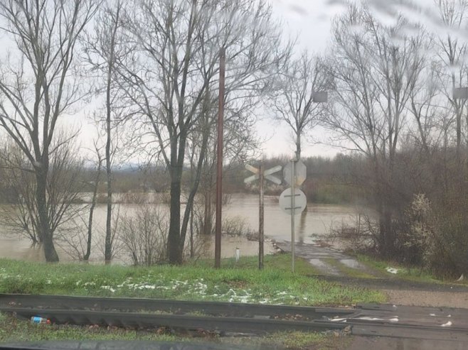 Izlila se Gomjenica u Niševićima