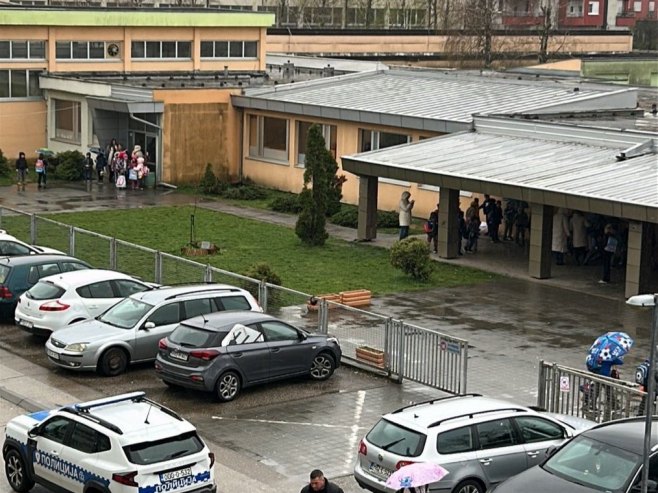 U više banjalučkih škola dojava o bombama