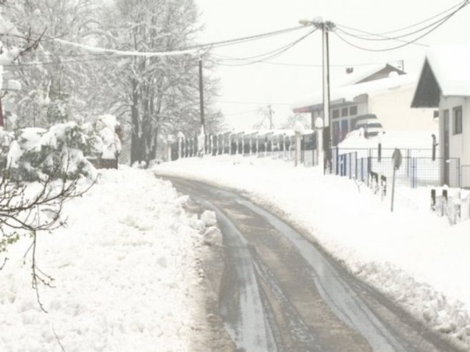 Snijeg u okolini Banjaluke - Foto: RTRS