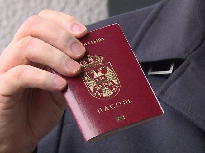 Srbijanski pasoš (Foto: TANJUG/Vlada Dzuverovic) - 