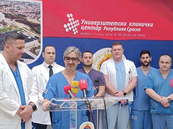 Doktor Gonzale Rivas ponovo u Banjaluci - kompleksan hirurški zahvat u UKC-u (FOTO)