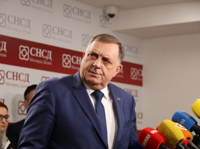 Dodik: Mladi predložili - besplatni udžbenici za osnovce i pripravnički staž od šest mjeseci (VIDEO)