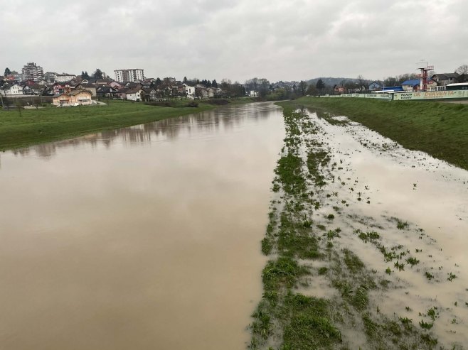 Derventa: Ukinute redovne mjere odbrane od poplava (FOTO)