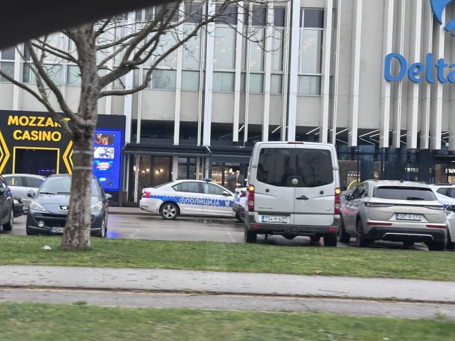 Dojava o bombi u Tržnom centru "Delta" u Banjaluci, u toku evakuacija (FOTO)