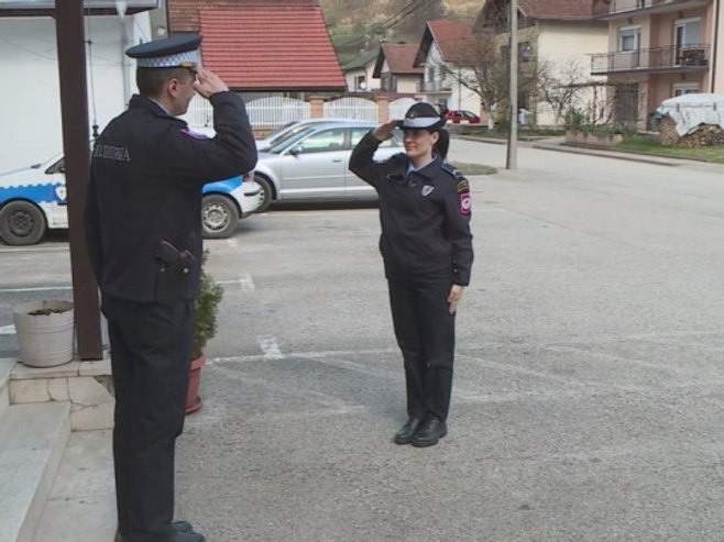 Nevena Marković - policajka iz Šekovića sa FIFA znakom sudije (FOTO/VIDEO)