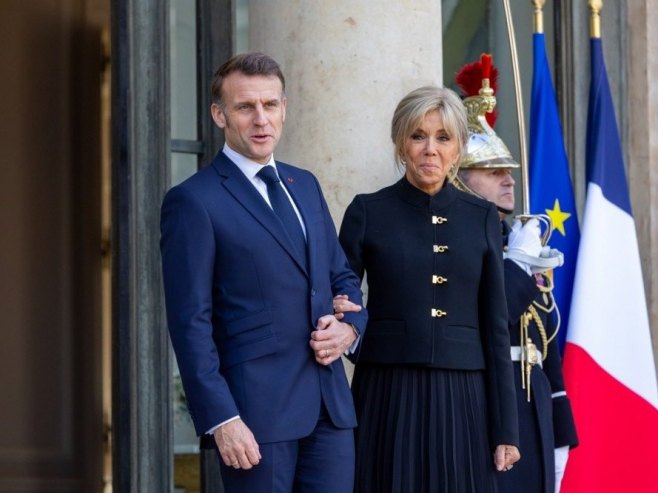 Tramp rekao da Makrona zlostavlja žena i da nije htio da pošalje brodove u Ormuz