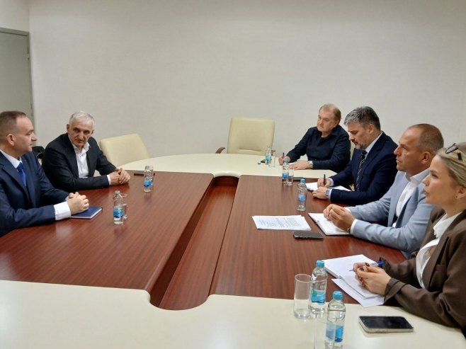 Sastanak - Foto: Ustupljena fotografija