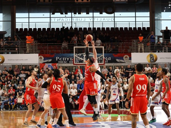 Košarkaši Crvene zvezde ubjedljivo savladali Igokeu u Laktašima (FOTO)