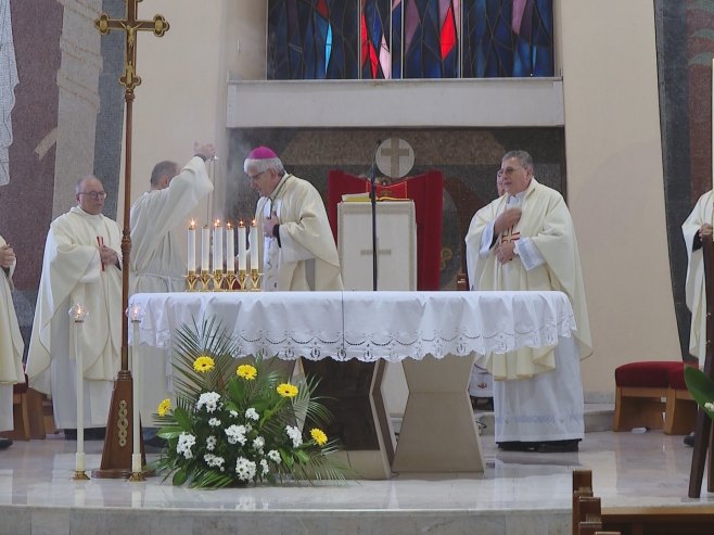 Uskrs temelj hrišćanske vjere i praznik koji zbližava porodicu i zajednicu (VIDEO)