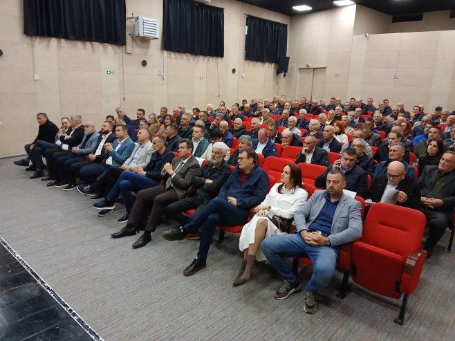Izborna skupština OO SDS Nevesinje Izborna skupština OO SDS Nevesinje - Foto: RTRS