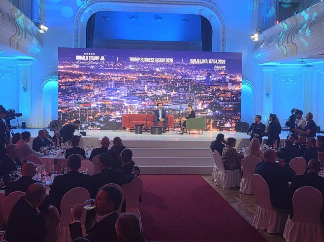 Počela panel diskusija u Banskom dvoru, obraća se Tramp Mlađi (FOTO)