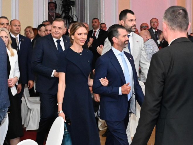 Tramp Mlađi završio posjetu: Poslate važne poruke iz Banjaluke (VIDEO)