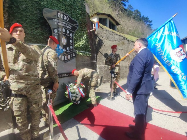 MUP - obilježavanje u Zvorniku MUP - obilježavanje u Zvorniku - Foto: RTRS