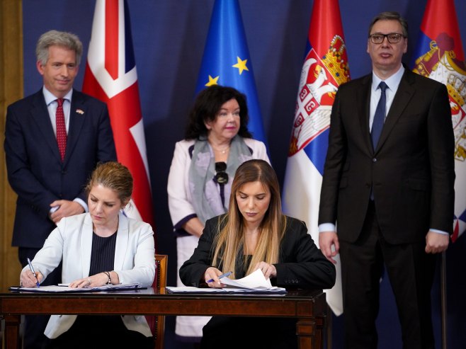 Srbija od "Astra Zeneke" obezbijedila 10 inovativnih lijekova za liječenje raka