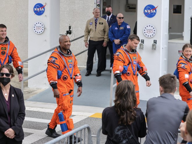 Posada misije Artemis II sprema se za povratak na Zemlju