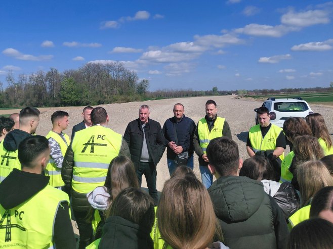 Učenici Srednje stručne škole iz Јanje posjetili dionicu autoputa Banjaluka-Beograd