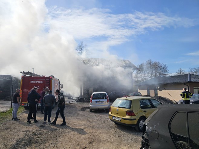Požar u Istočnom Sarajevu - Foto: SRNA