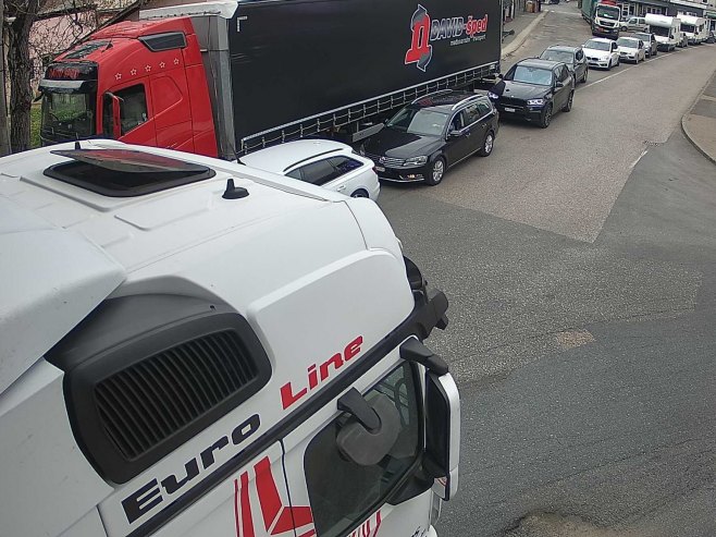 AMS Srpske: Gužve na granici sa Hrvatskom