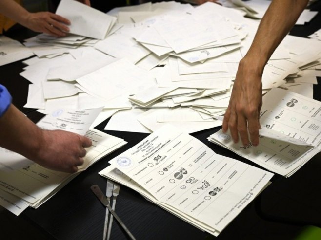 Prebrojano 45,71 odsto glasova u Mađarskoj – Tisi 135, Fidesu 57 mandata