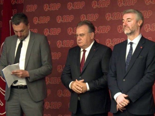 Ljulja li se federalna "Trojka": Odnosi među strankama uzdrmani (VIDEO)