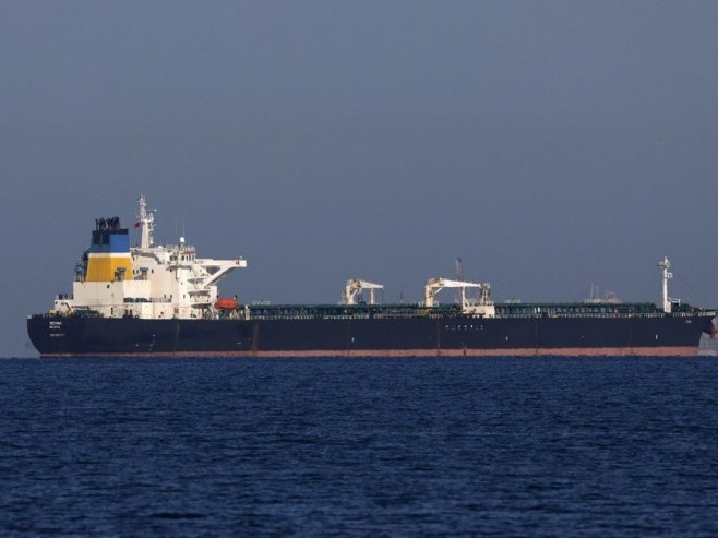 Tanker (foto: EPA/GUILLAUME HORCAJUELO) Tanker (foto: EPA/GUILLAUME HORCAJUELO) -