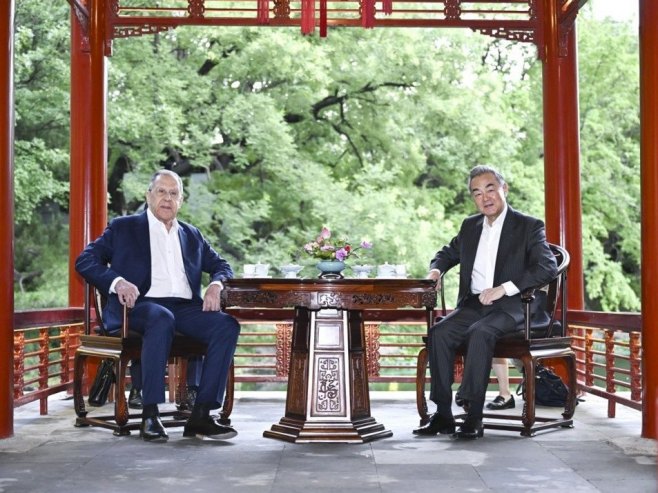 Lavrov i Vang razgovarali o Bliskom istoku i Ukrajini