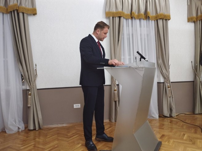 Stanivuković: Pitanja koja se odnose na poznavanje Ustava Srpske su za kviz; Nisam želio saradnju sa SNSD (VIDEO)