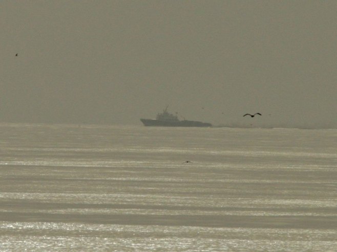 Više od 20 brodova prošlo kroz moreuz uprkos blokadi