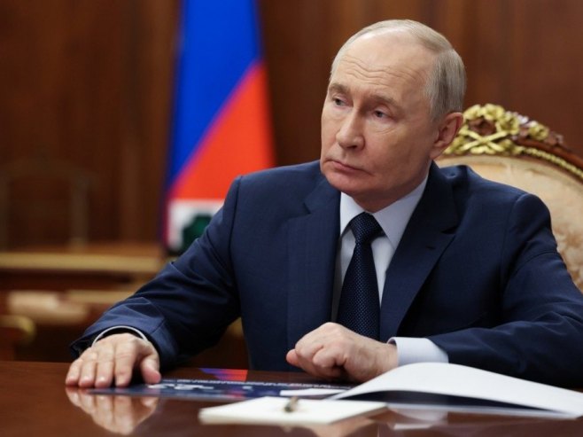 Vladimir Putin (foto: EPA/ALEXANDER KAZAKOV) - 