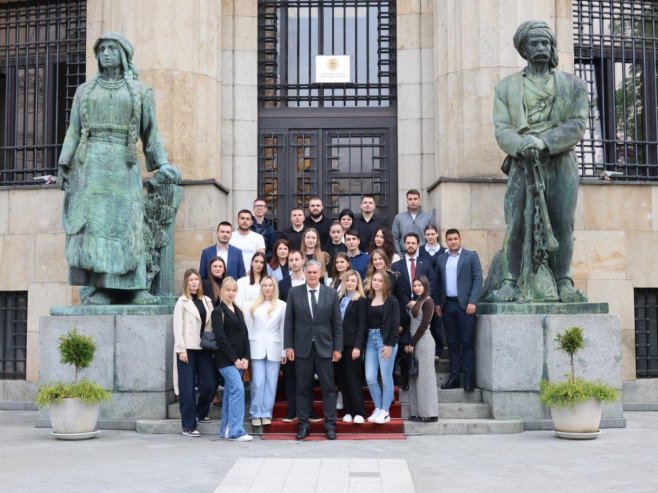 Karan sa studentima Pravnog fakulteta: Studenti budućnost društva i najveći potencijal Srpske (FOTO)