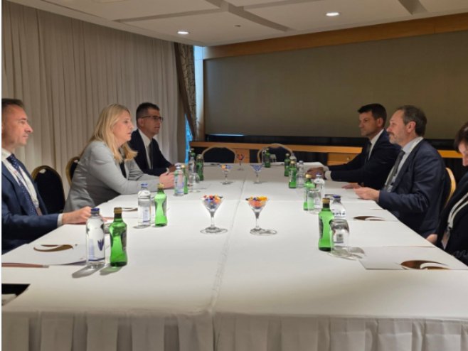 Cvijanović: Sadržajan i konstruktivan razgovor sa Žofreom (FOTO)