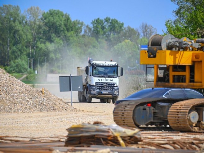 Minić: Radovi na izgradnji dionice autoputa Bijeljina-Rača (FOTO)