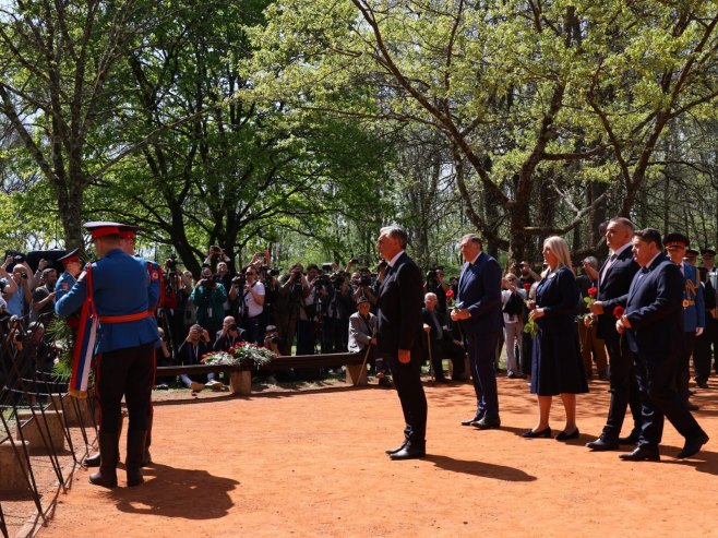 Donja Gradina: Delegacije Srpske, Srbije, SAD i Izraela položile vijence (FOTO)